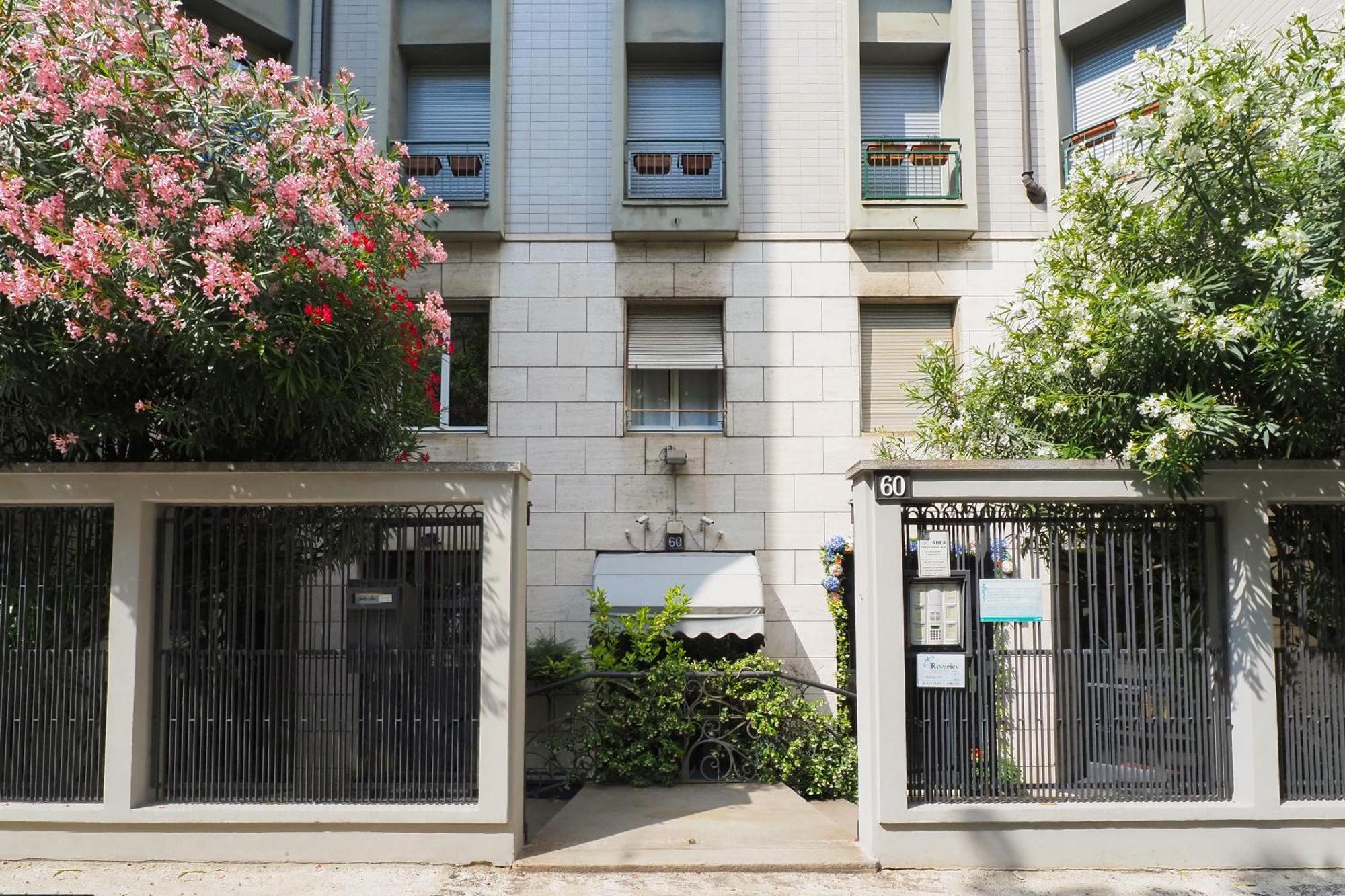Elegant Moscova Apt Milan Exterior photo